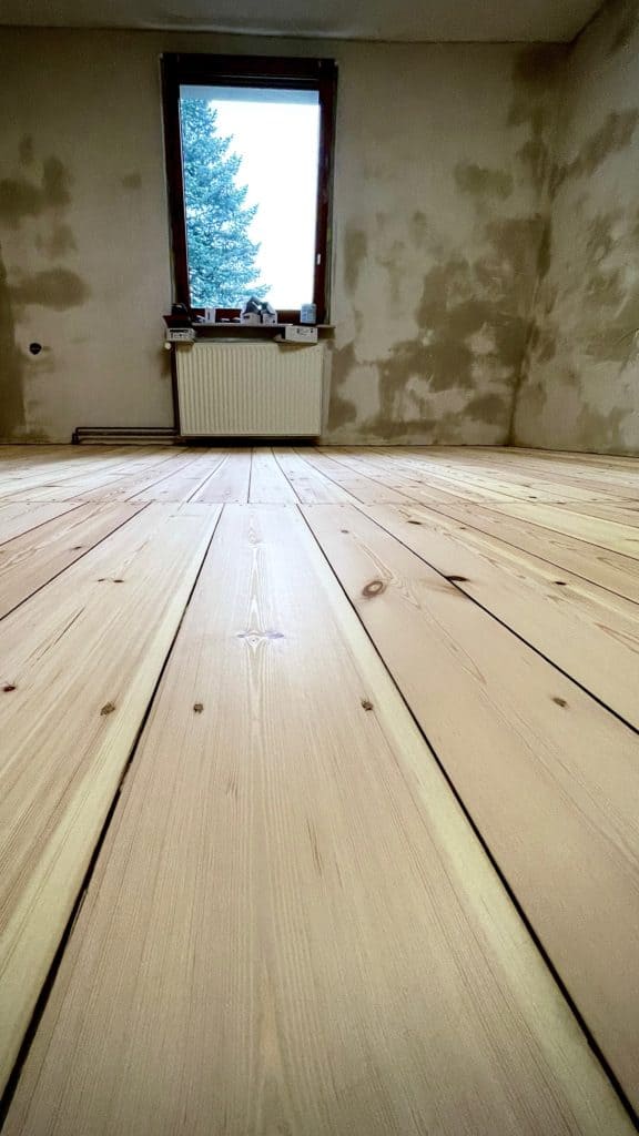Dielenboden nach dem Schleifen