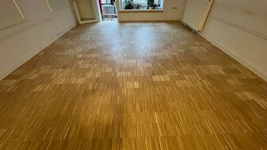 Parkett nach dem schleifen und ölen