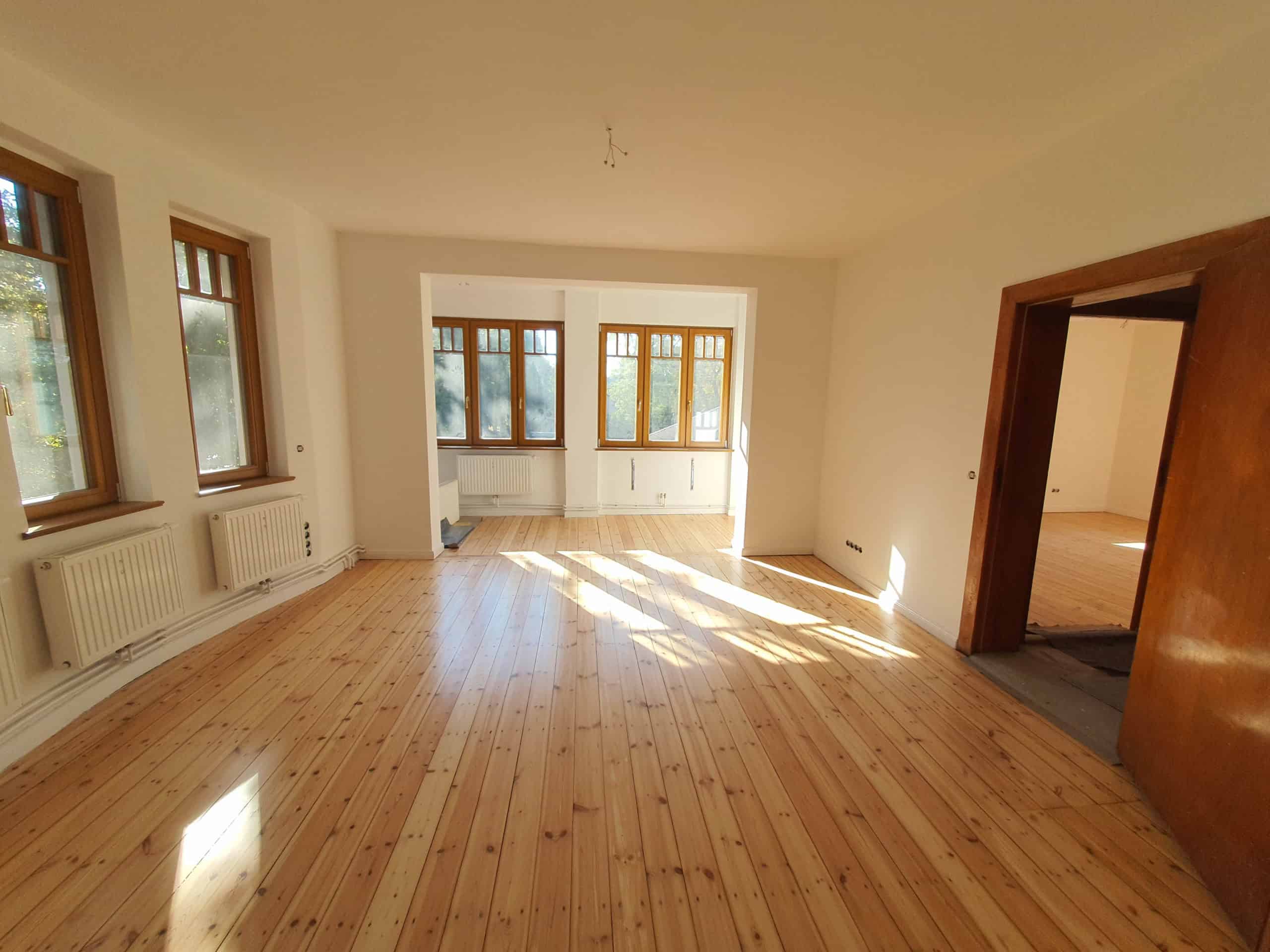 Ochsenblut in Velten schleifen und lackieren